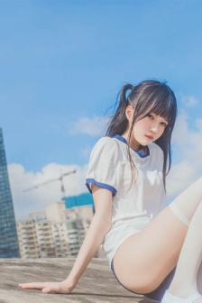 学长一边写作业一边C